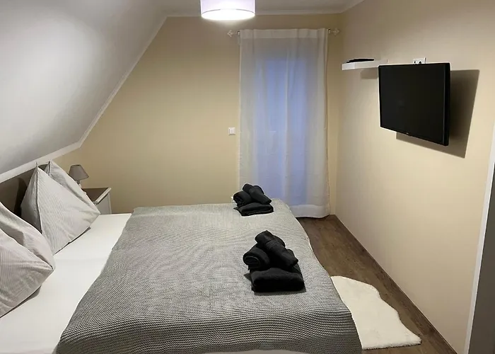 Gemuetliche In Velden! * Фельден-ам-Вёртер-Зе